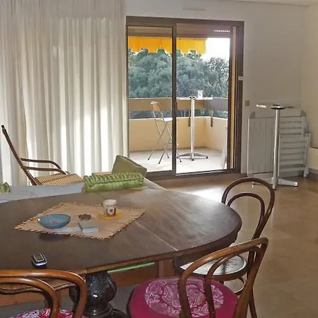Appartement Chateau De La Pinede